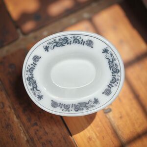 Vintage Corningware Pyrex Blue Onion Gravy Boat Coordinating Underplate